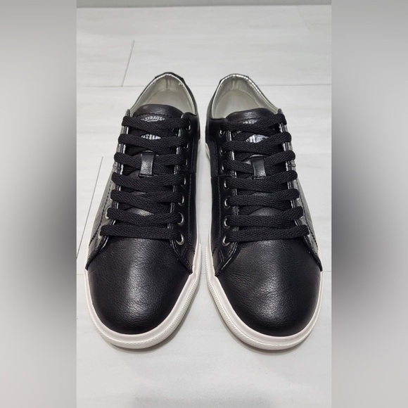 Levi’s Strauss & Co. Black Leather Men’s Causal Sneaker Shoe - Picture 8 of 11